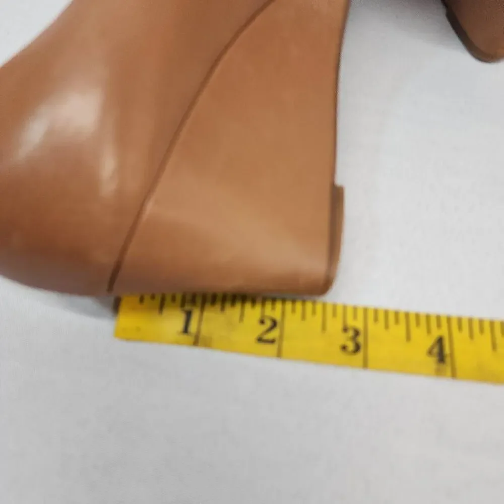 Tory Burch Size 6.5 Chelsea Wedge Pumps Tan Leather Medallion Round Toe Comfort